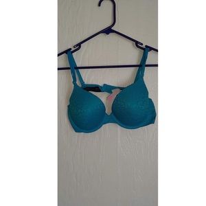 PINK Victoria’s Secret bra